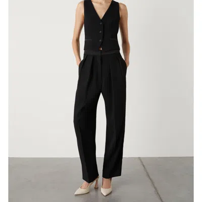 Marella Arles In Black