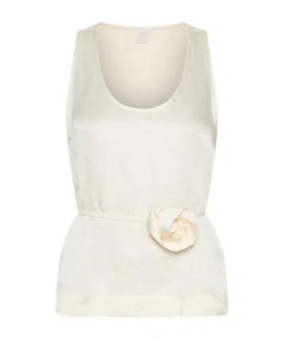Marella Top With Matching Flower In White