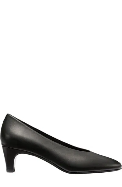 Margaux The Augusta Glove Pump In Black