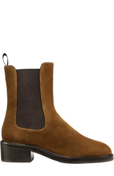 Margaux The City Chelsea Boot In Brown