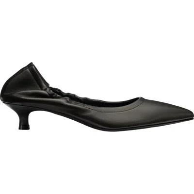 Margaux The Roma 40 Pumps In Black