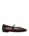 Margaux The Phoebe Flats In Burgundy