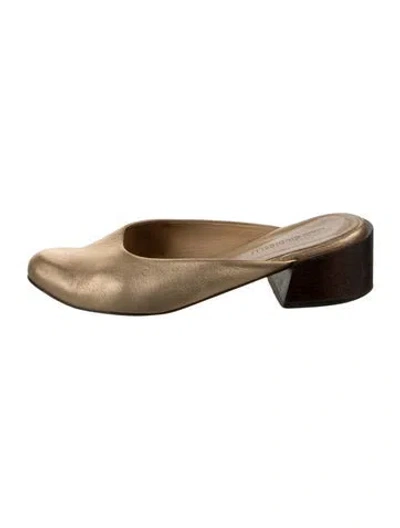 Pre-owned Mari Giudicelli Leather Mules In Gold