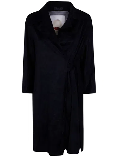Maria Calderara Crinkled-finish Graphic-print Coat In Black