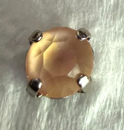 Mariana Women's Studs Earrings In Peach In Black