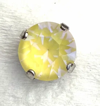 Mariana Women's Studs Earrings In Yellow