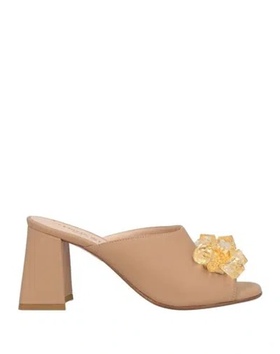 Marie Elodie Woman Sandals Beige Size 8 Leather