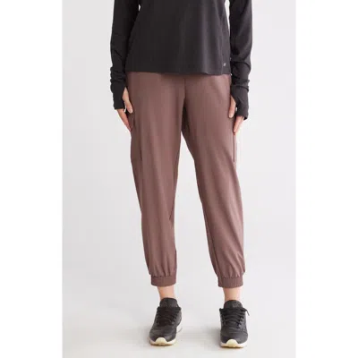 Marika Emma Joggers In Peppercorn