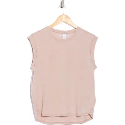 Marika Leona Tank