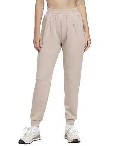 Marika Sage Tapered Pant In Neutral