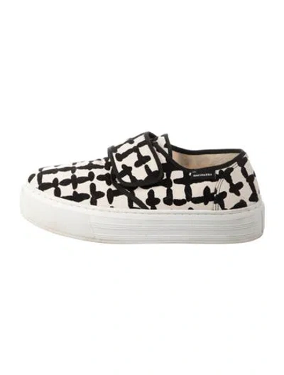 Pre-owned Marimekko Canvas Printed Sneakers In White
