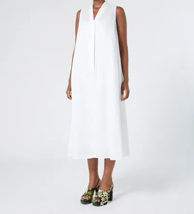 Marina Rinaldi Tema In White