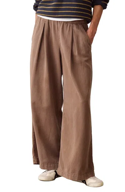 Marine Layer Allison Pleated Wide Leg Trousers In Java