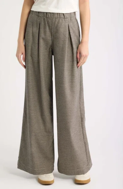 Marine Layer Allison Wide Leg Pleat Houndstooth Pants In Gray