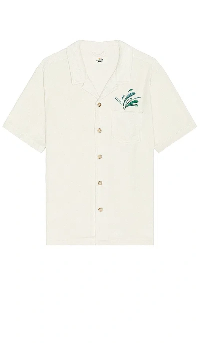 Marine Layer Resort Short Sleeve Terry Out Resort Shirt In Natural Splash Graphic
