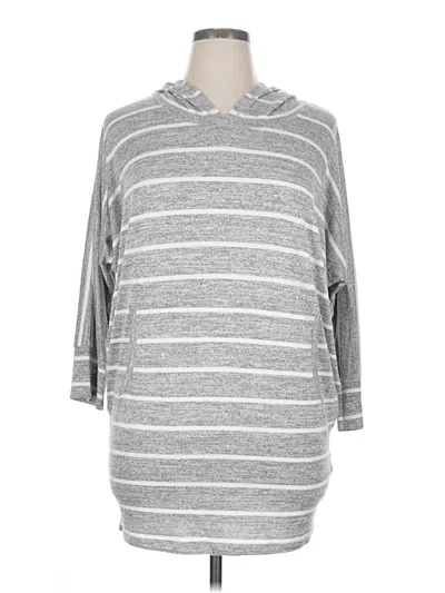 Pre-owned Market & Spruce Long Sleeve T-shirt In Gray