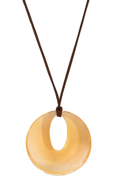 Marlyn Schiff Quinn Pendant Necklace In Gold
