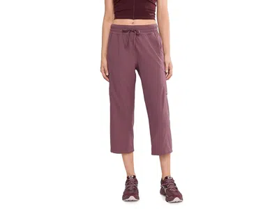 Marmot Lumina Crop Pants Women's Casual Pants Sugar Plum: Md 24.5 In Burgundy