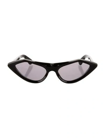 Pre-owned Marni Cat-eye Mirrored Sunglasses In Black