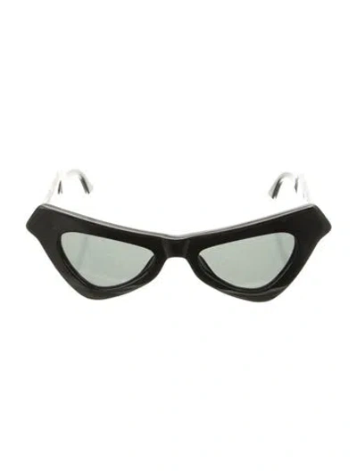 Pre-owned Marni Cat-eye Mirrored Sunglasses In Black