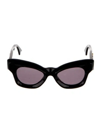 Pre-owned Marni Cat-eye Tinted Sunglasses In Black