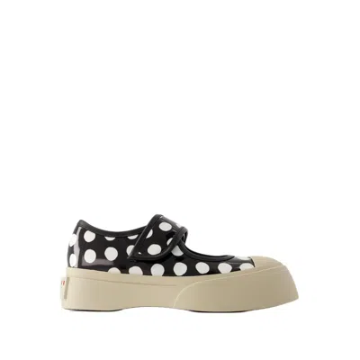 Marni Pablo Polka-dot Glossed-leather Platform Sneakers In Black