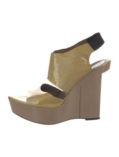 Pre-owned Marni Patent Leather Slingback Pumps In Gray