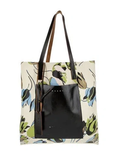 Pre-owned Marni Pvc Tote In Neutrals