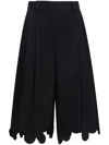 Marni Scalloped Tailored Shorts In 黑色