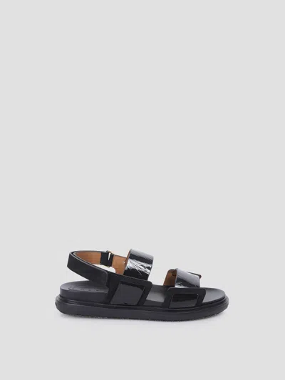 Marni Sophisticated Fussbett Shoes In Black