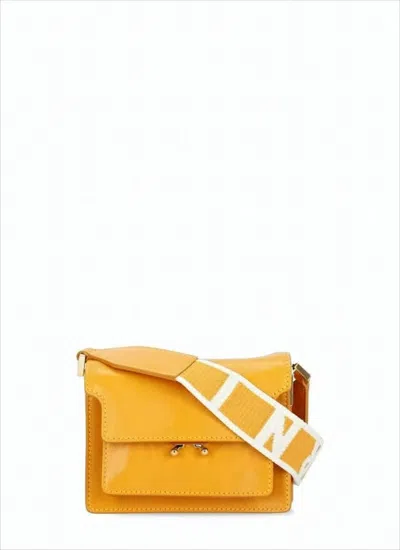 Marni Structured Smooth Leather Shoulder Bag With Scalloped Flap In Gold