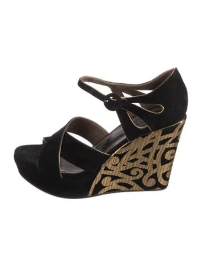 Pre-owned Marni Suede Graphic Print Pumps In Black