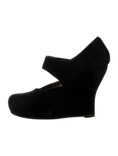 Pre-owned Marni Suede Pumps In Black