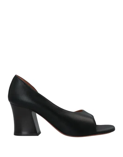 Marni Toe Strap Sandals In Black