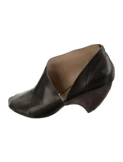 Pre-owned Marsèll Leather Pumps In Black