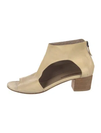 Pre-owned Marsèll Leather Pumps In Neutral