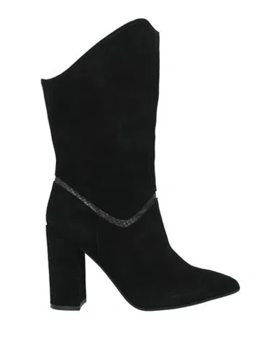 Martina Woman Ankle Boots Black Size 7 Leather