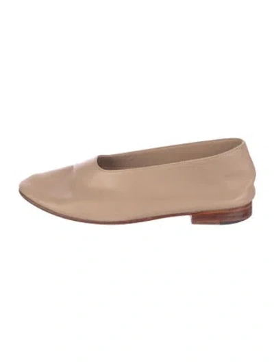 Pre-owned Martiniano Leather Flats In Neutral
