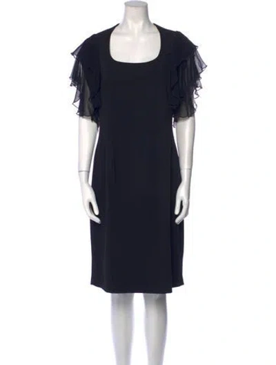 Pre-owned Mary Mcfadden Scoop Neck Knee-length Dress In Black