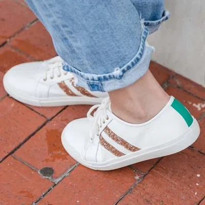Mary Square Women's Closed Toe Sneakers In White