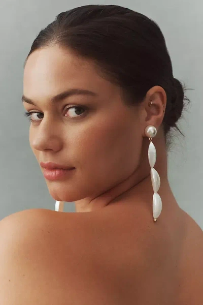 Maslo Perla Drop Earrings In White