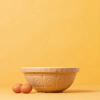 Mason Cash Cane Eathenware Mixing Bowl In Beige