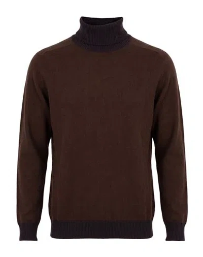 Masq Man Turtleneck Dark Brown Size 46 Wool