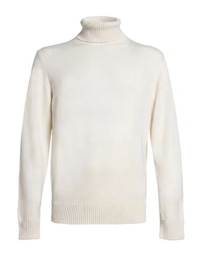 Masq Man Turtleneck Ivory Size 40 Merino Wool In White