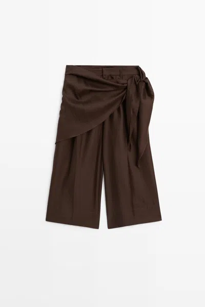 Massimo Dutti Bermuda Larga Fluida Detalle Pañuelo In Brown