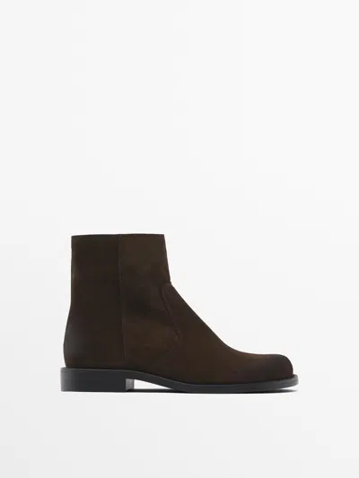 Massimo Dutti Flache Stiefeletten Aus Gefettetem Rauleder In Braun