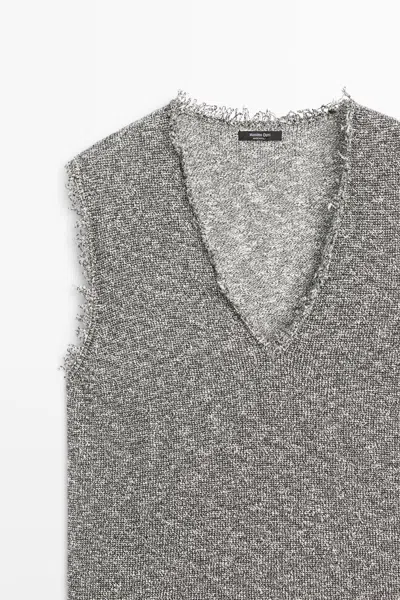 Massimo Dutti Flecked V In Gray