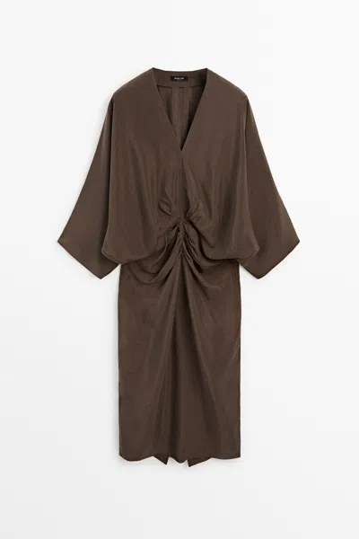 Massimo Dutti Vestido Midi Fluido Fajín Fruncido In Brown