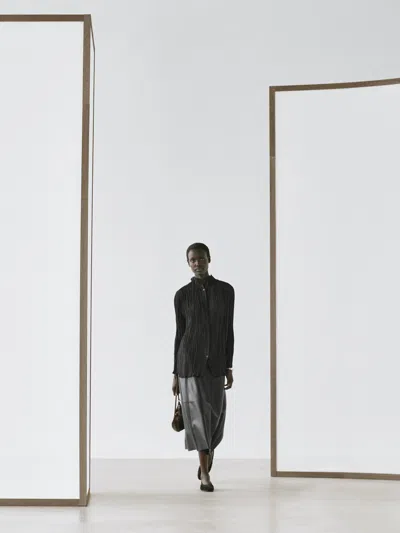 Massimo Dutti Flowing Shirt With Pleated Detail In Black