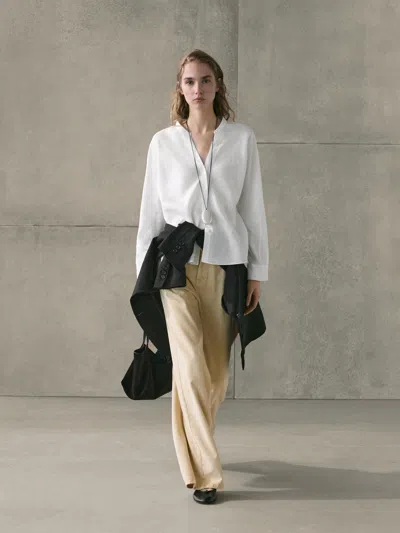 Massimo Dutti Hemd Aus 100 % Leinen Mit Geknöpftem Stehkragen In White